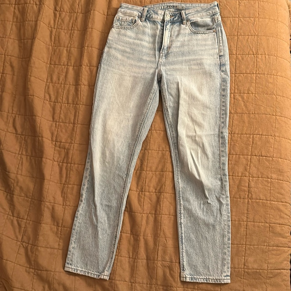 American eagle mom jeans